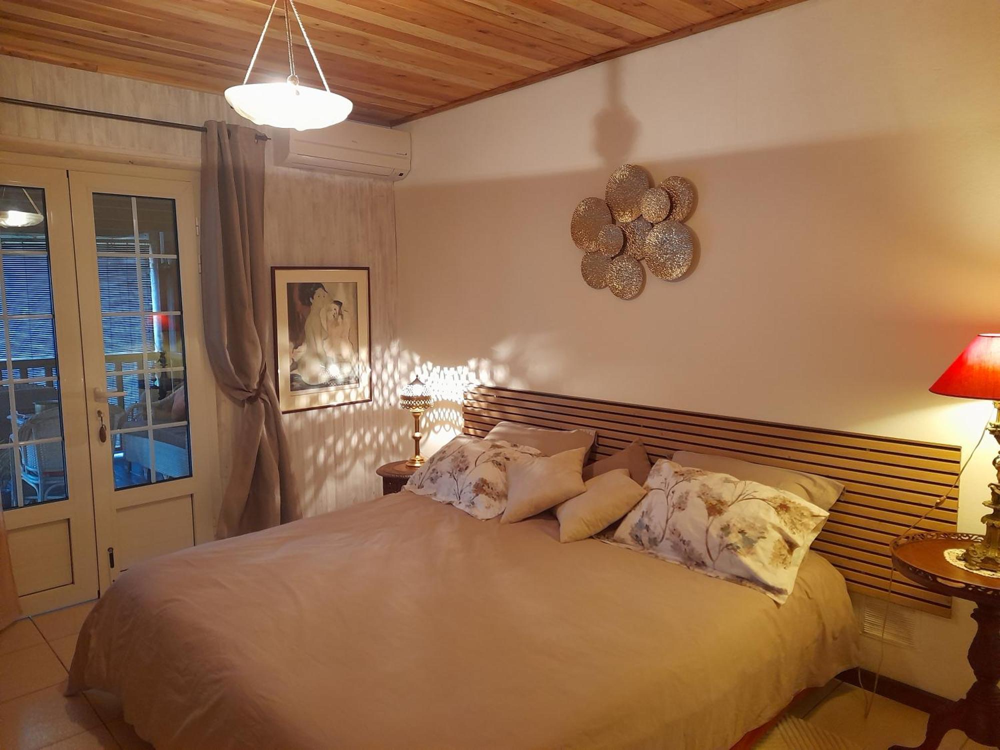 Le Val Rambaud Bed & Breakfast Saint-Denis Exterior photo